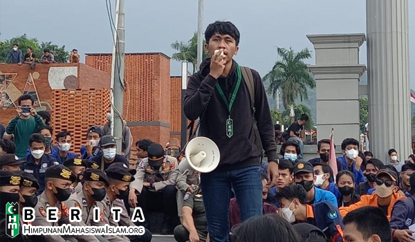 HMI Majalengka Kritik Jokowi dan DPR dalam Aksi Tolak RUU Pilkada