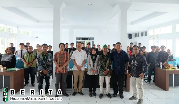 HMI Kuningan Bahas Masalah Infrastruktur dalam Diskusi DIKTA